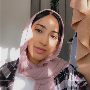 Meet your Posher, Nadia